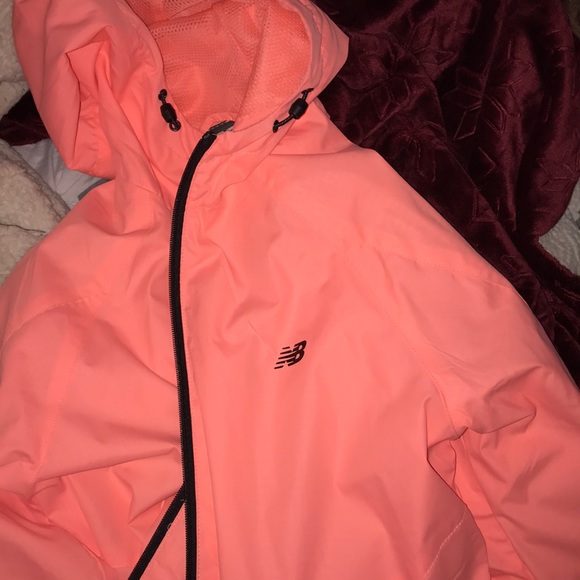 New Balance Rain Jacket - Picture 2 of 3